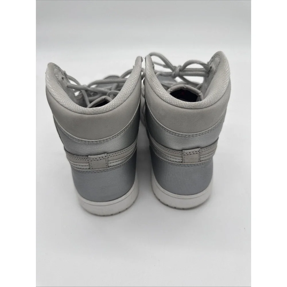 Nike Air Jordan 1 Retro High Stealth Gray White High Top Sneakers